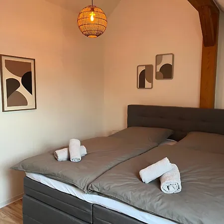 - Balkon - Netflix - Parkplatz - Kingsize-bett - 6 Personen Apartamento Antrifttal