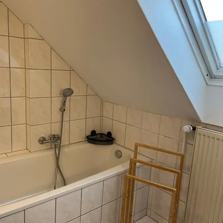 - Balkon - Netflix - Parkplatz - Kingsize-bett Apartment Antrifttal