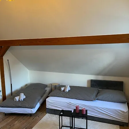 Appartement - Balkon - Netflix - Parkplatz - Kingsize-bett - 6 Personen Antrifttal