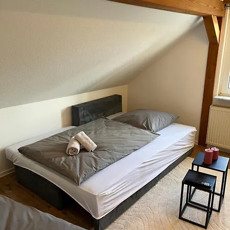 - Balkon - Netflix - Parkplatz - Kingsize-bett - 6 Personen Apartamento Antrifttal
