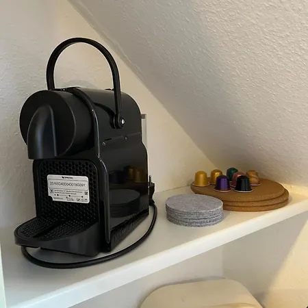 - Balkon - Netflix - Parkplatz - Kingsize-bett