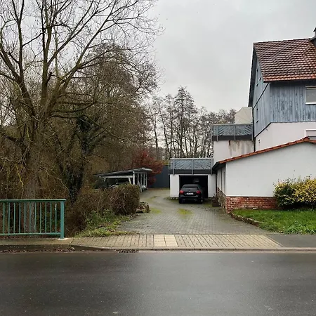 - Balkon - Netflix - Parkplatz - Kingsize-bett - 6 Personen