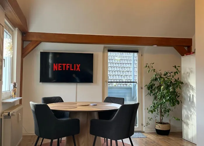 - Balkon - Netflix - Parkplatz - Kingsize-bett - 6 Personen Appartement *