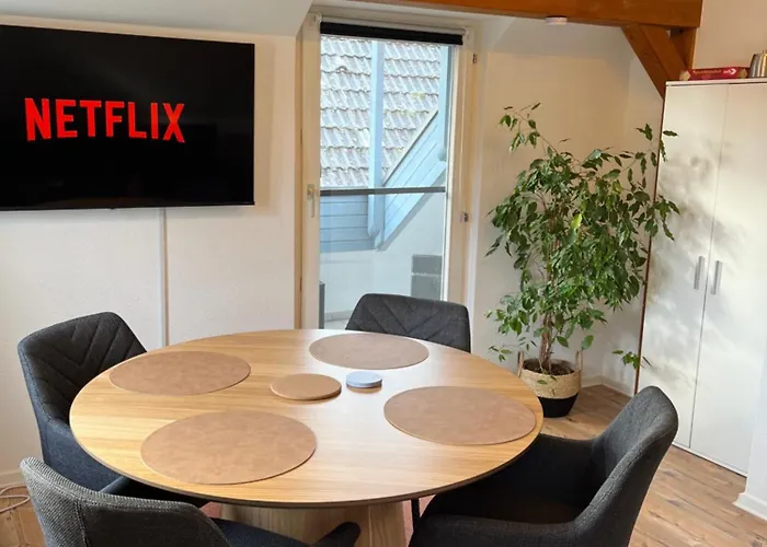 - Balkon - Netflix - Parkplatz - Kingsize-bett - 6 Personen *