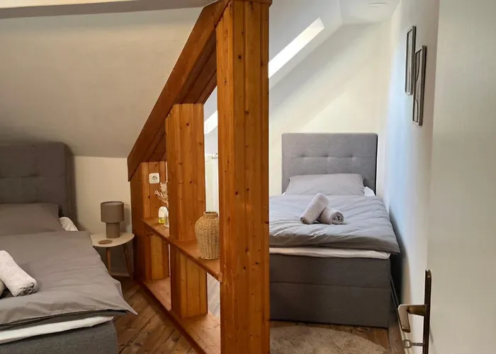 - Balkon - Netflix - Parkplatz - Kingsize-bett - 6 Personen