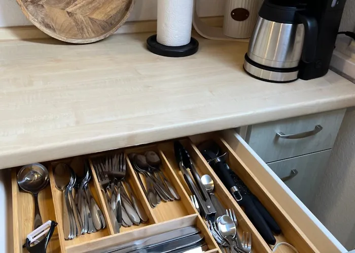 - Balkon - Netflix - Parkplatz - Kingsize-bett - 6 Personen Appartement