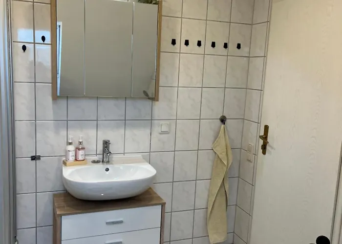 Appartement - Balkon - Netflix - Parkplatz - Kingsize-bett - 6 Personen *