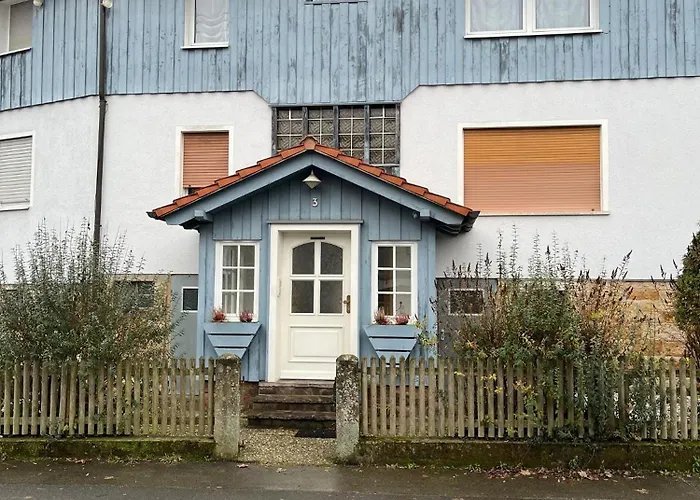 - Balkon - Netflix - Parkplatz - Kingsize-bett - 6 Personen Appartement Antrifttal